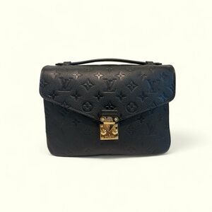 Black Louis Vuitton Pochette Metis Empreinte